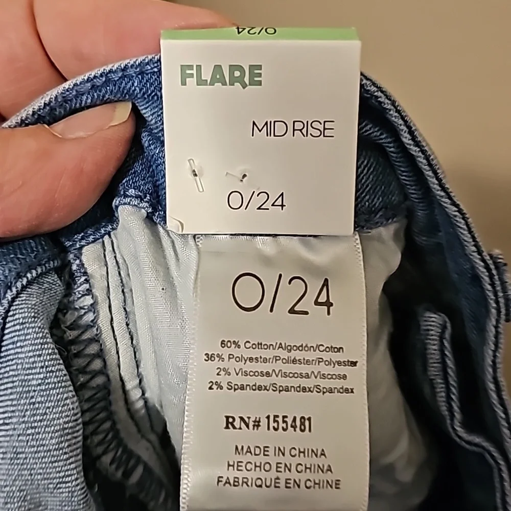 NWT Waist: 26"-28" - Picture 7 of 8